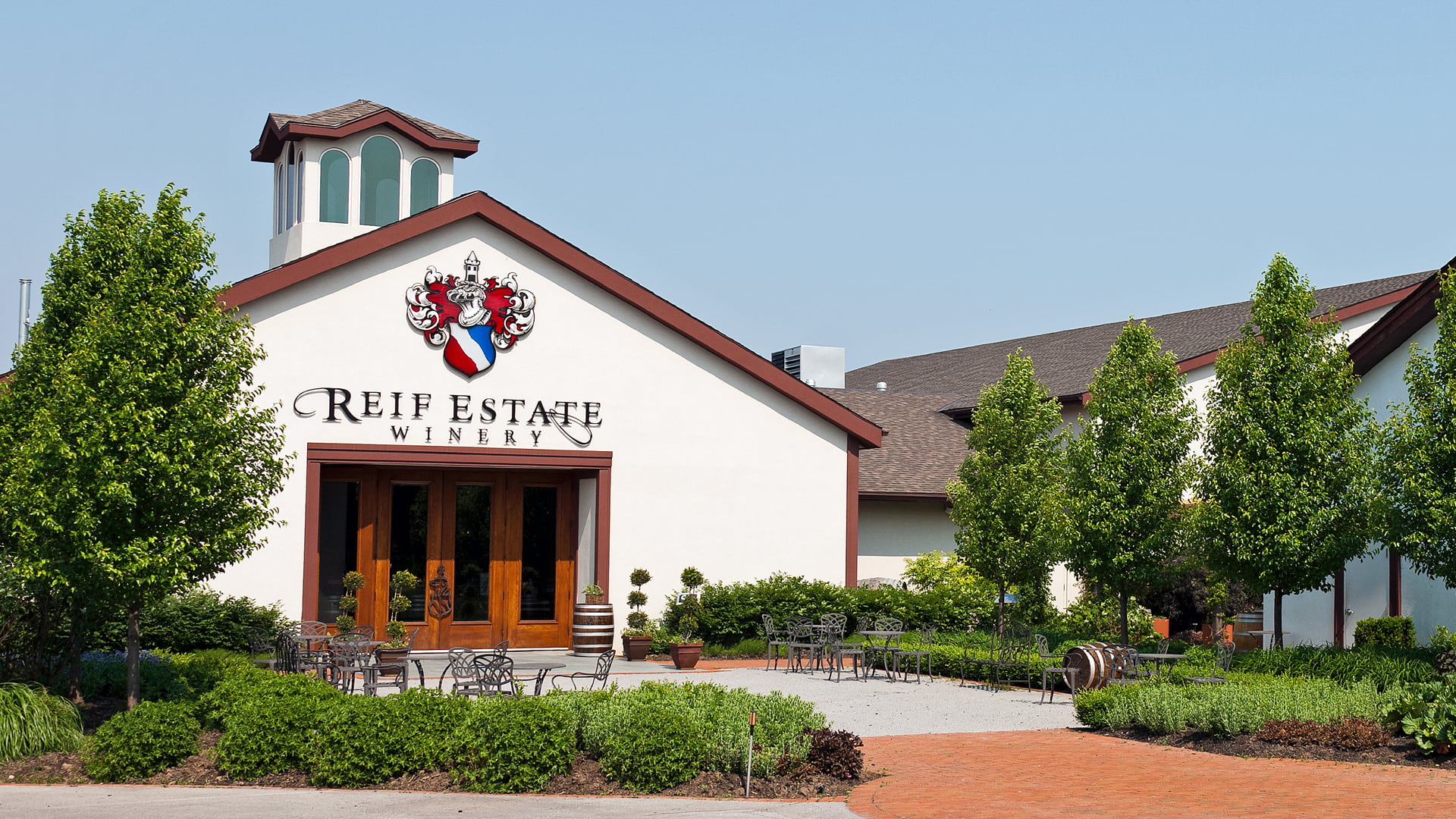 winery tours in niagara falls canada