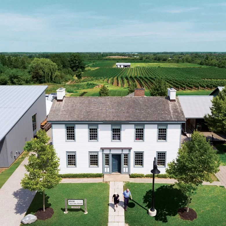 Wineries That Inspire Walking Wineries That Inspire Walking